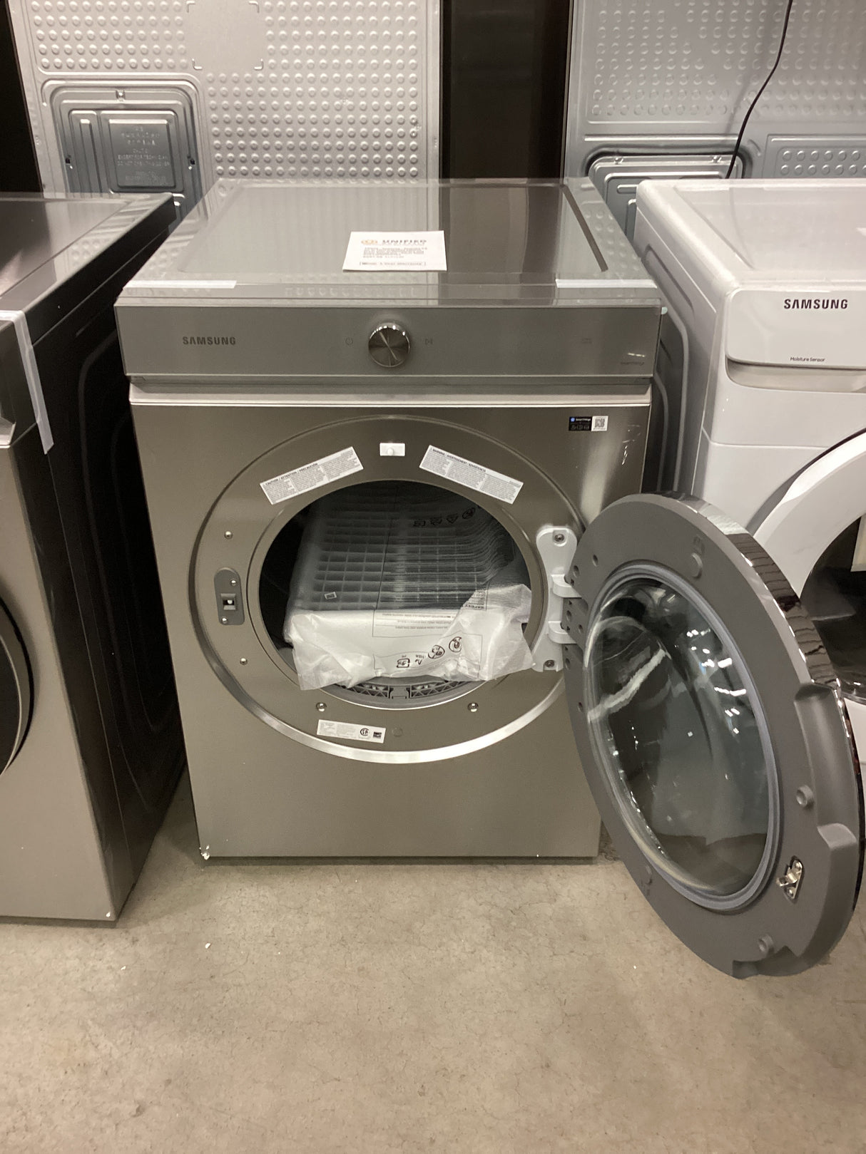 T3ID10 - Samsung - Bespoke 7.6 cu. ft. Ultra Capacity Electric Dryer with AI Optimal Dry and Super Speed Dry - Silver Steel DVE53BB8900TA3