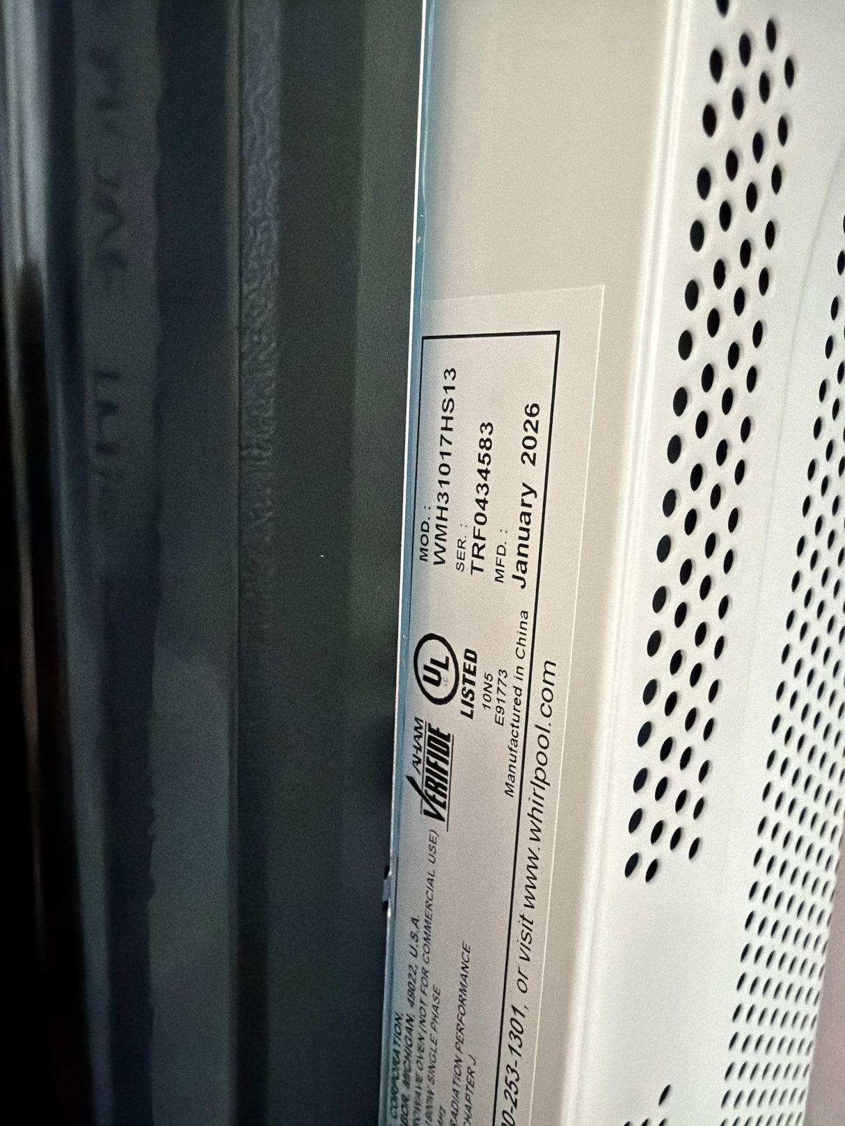 T7ID37 Whirlpool WMH31017HS 1.7 CUFT 2 SPD Microwave