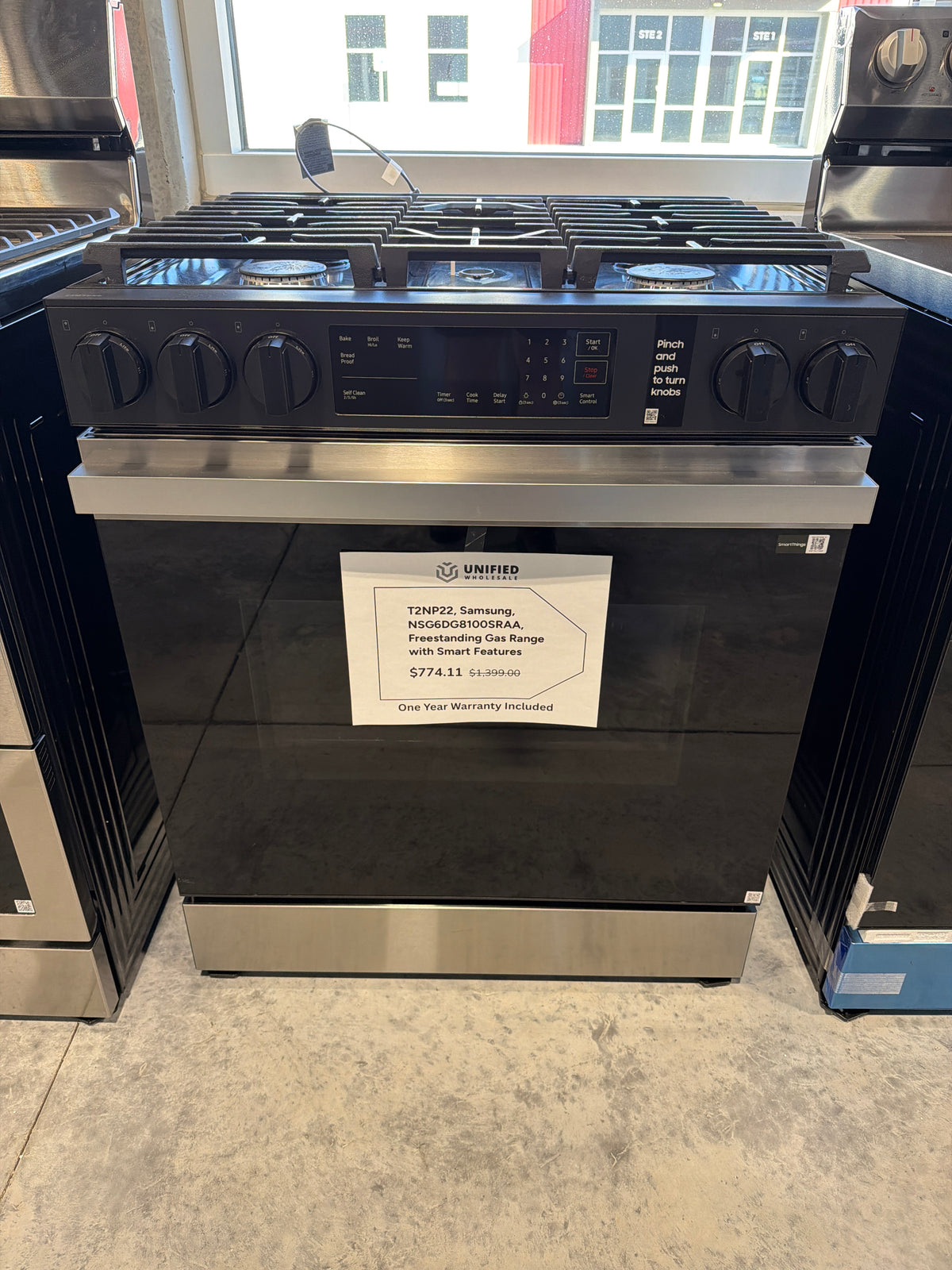 Samsung 6.0 cu ft Smart Freestanding Gas Range NSG6DG8100SRAA – T2NP22