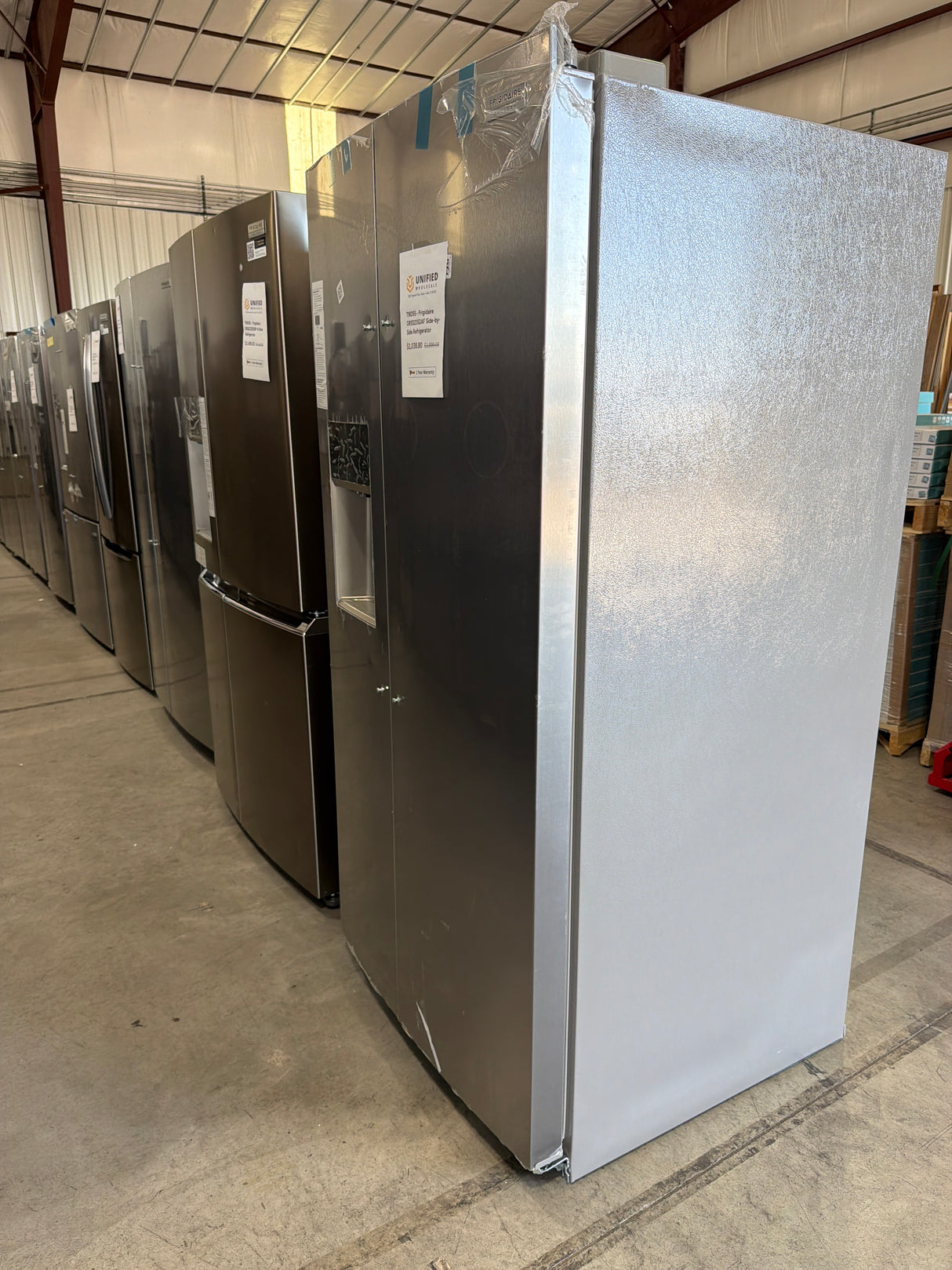 T9ID55 - Frigidaire GRSS2352AF Side-by-Side Refrigerator