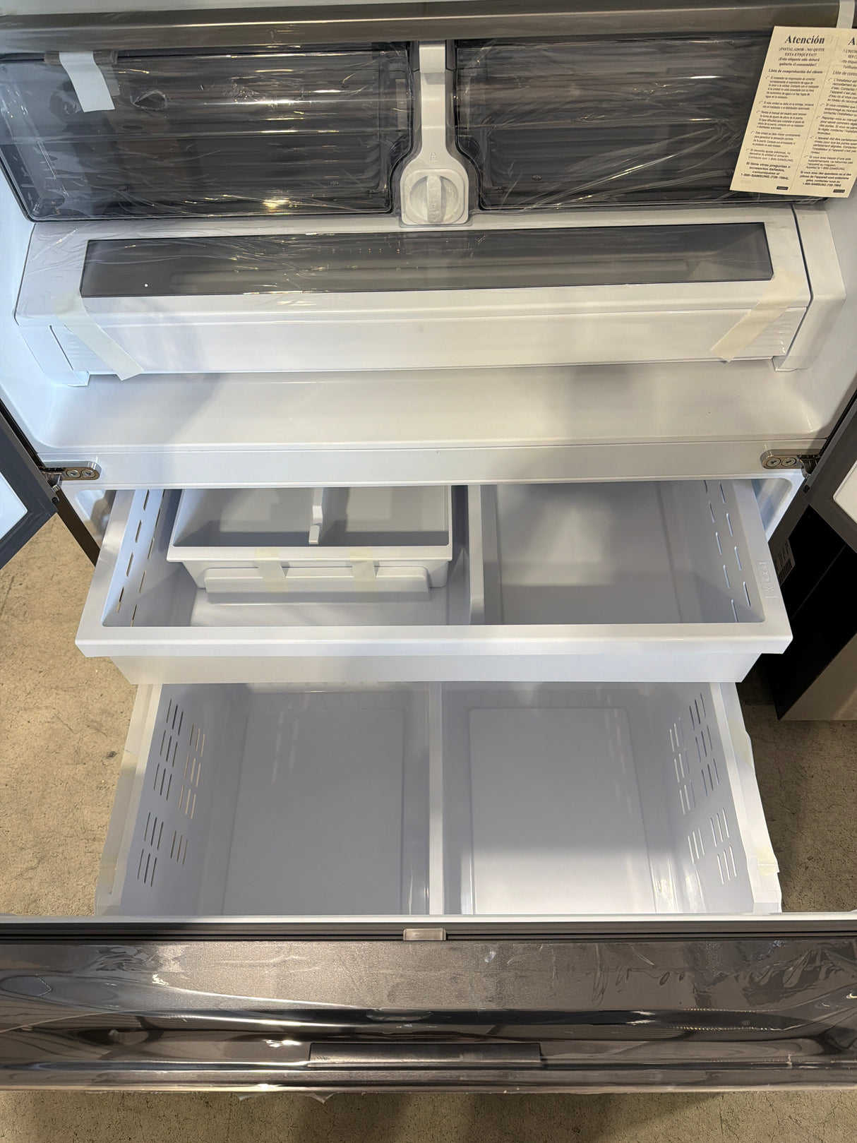T8ID25 - Samsung RF32CG5B30SRAA Bespoke French Door Refrigerator