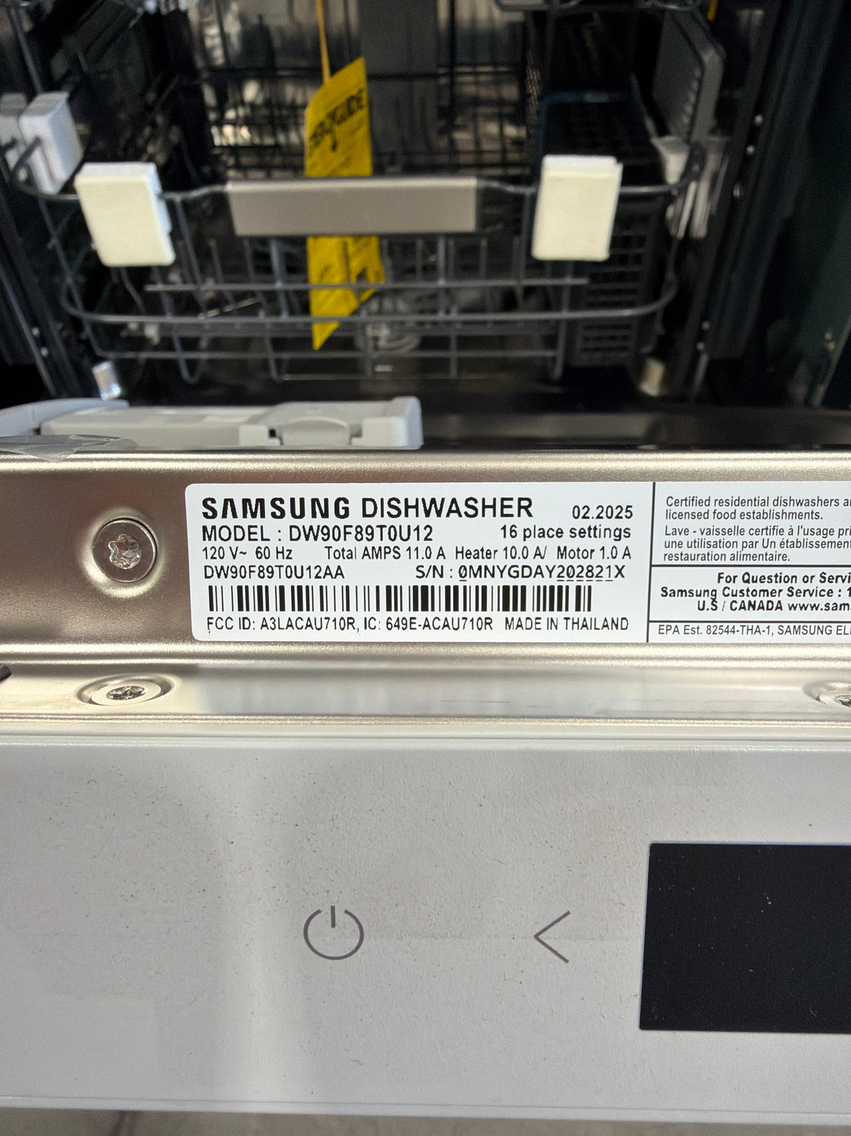 T8ID15 - Samsung DW90F89T0U12AA Smart Built-In Dishwasher
