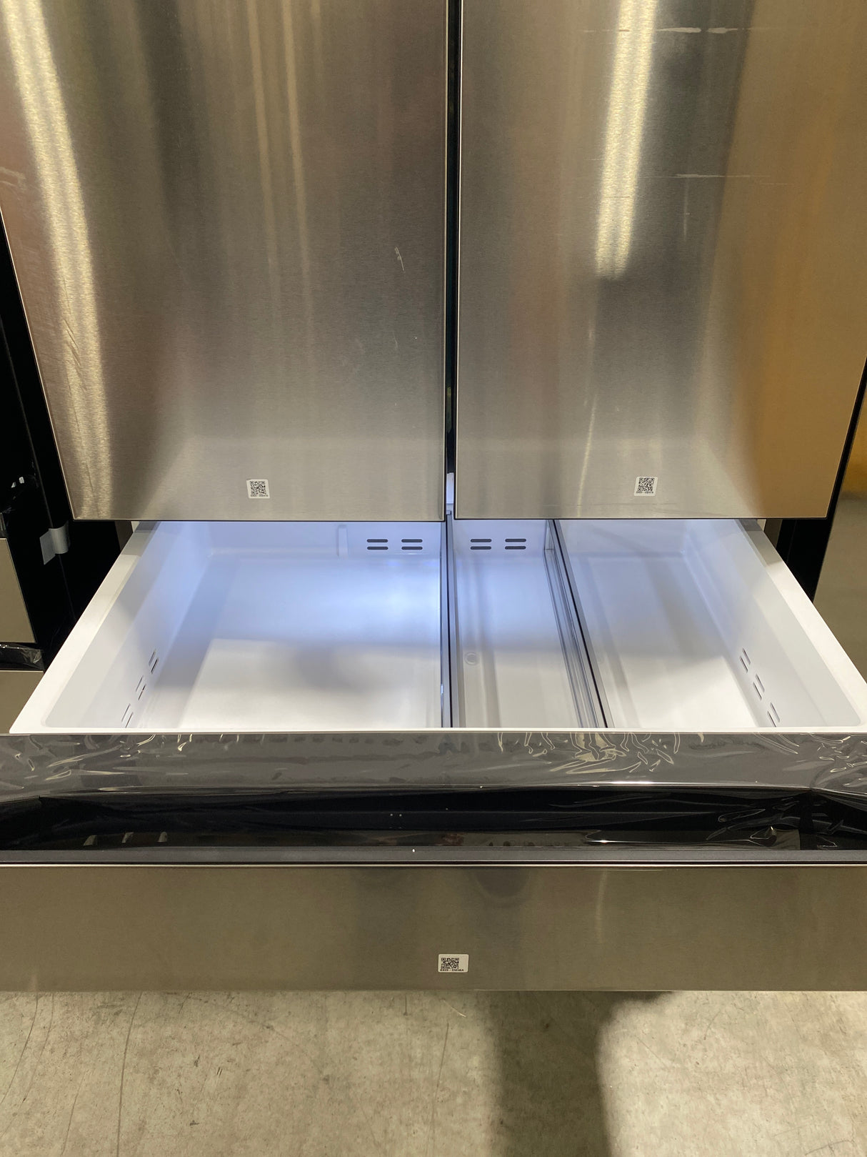 T12ID07 - Samsung RF70F29MERAA 29 cu. ft. 4-Door French Door Refrigerator