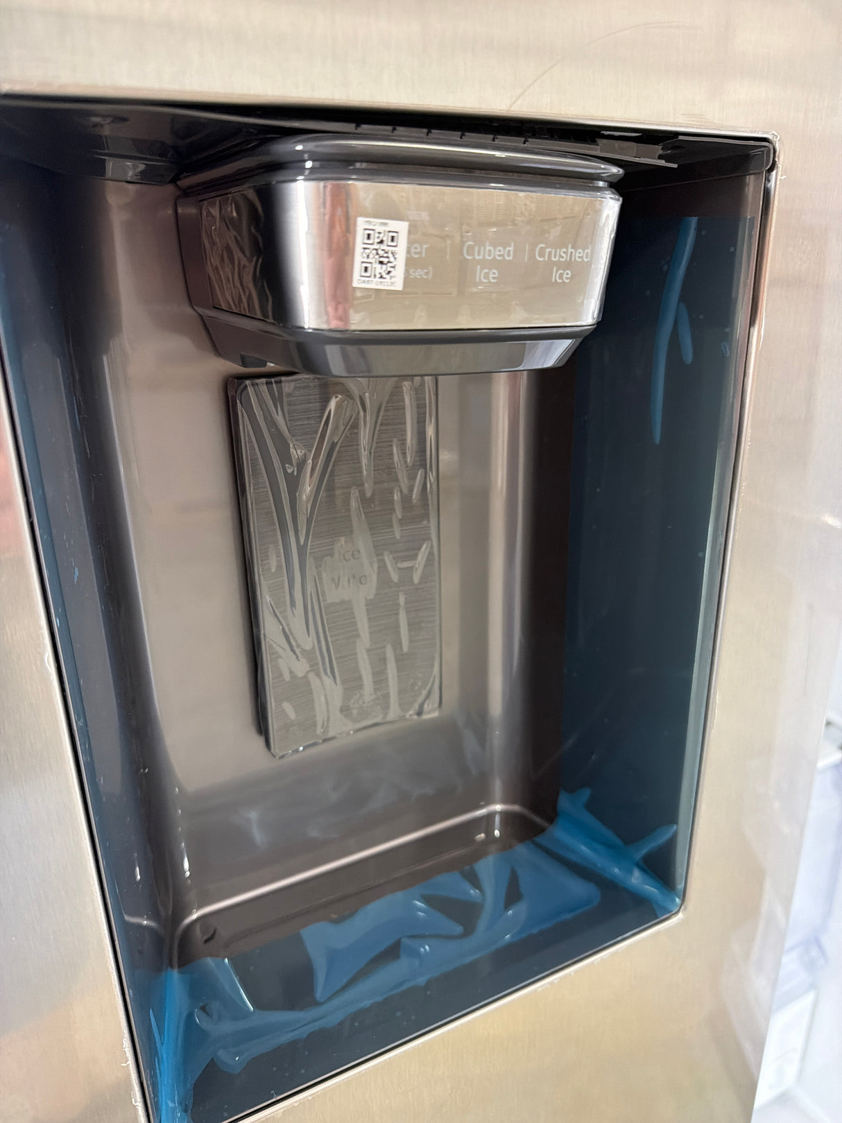 T11ID35 Samsung 27 cu ft Bespoke AI Side-by-Side Refrigerator with Sphere Ice RS70H27SDRAA –