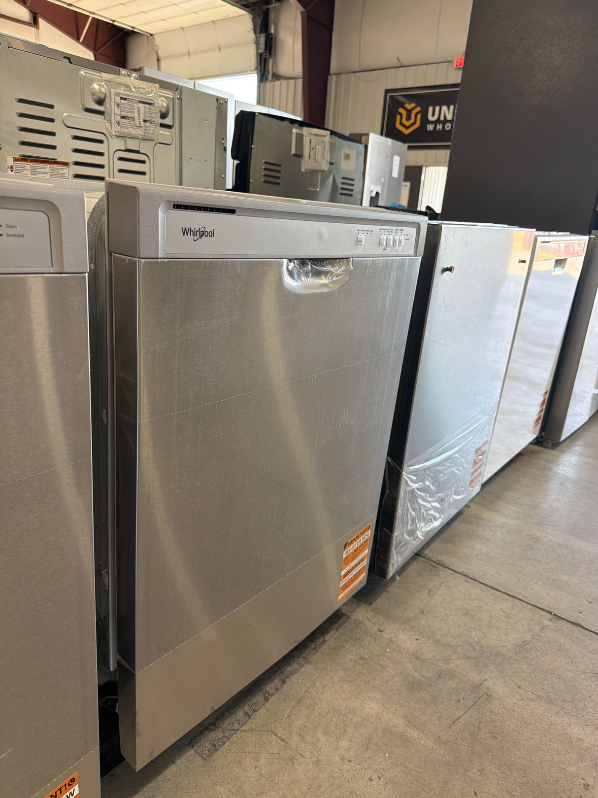 T10ID09 – WDF341PAPM Front Control Dishwasher – Whirlpool