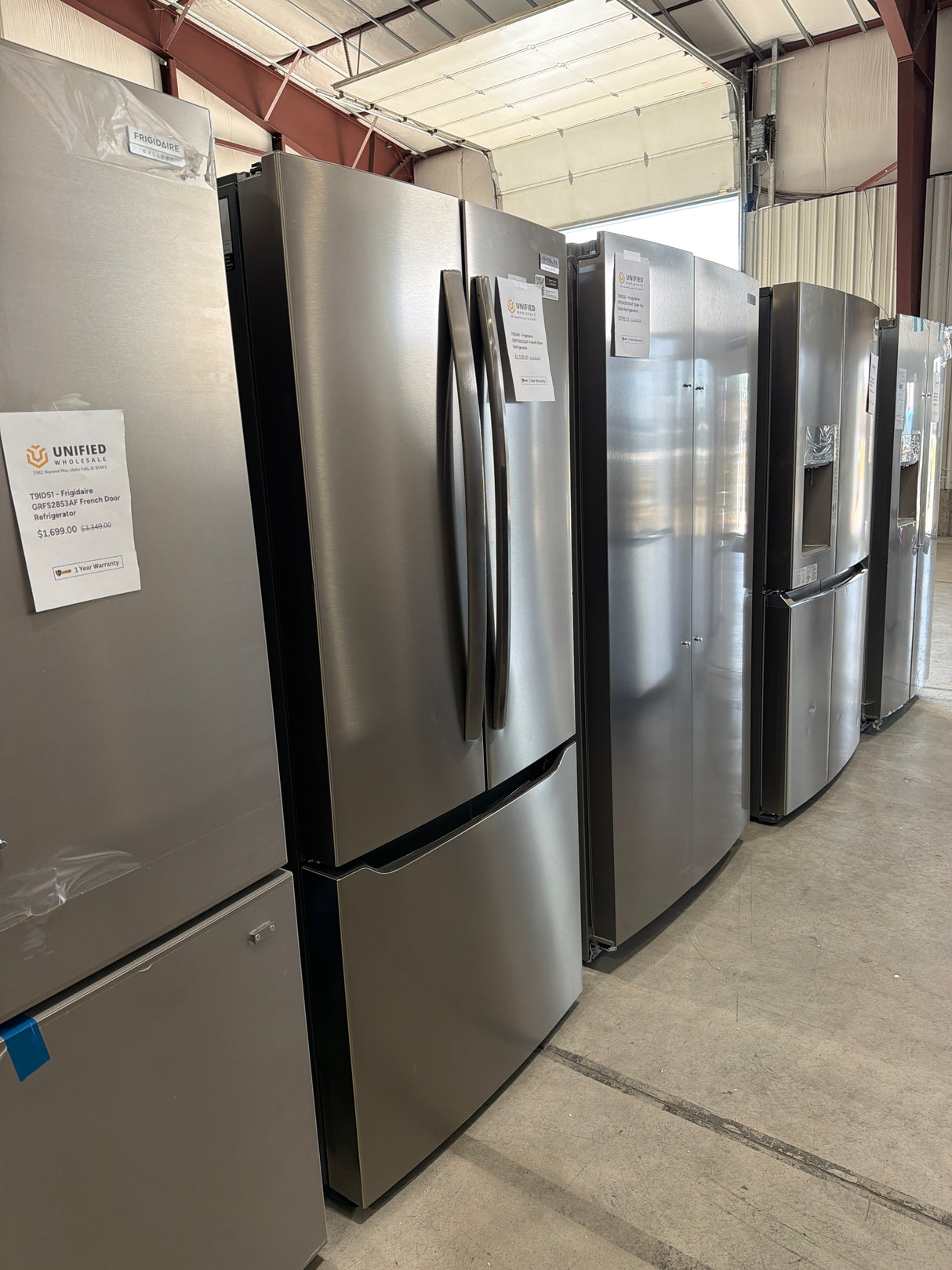T9ID49 - Frigidaire GRFN2023AF French Door Refrigerator