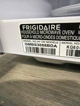 T9ID44 - Frigidaire GMBS3068BD Built-In Microwave