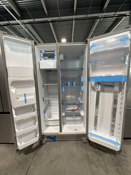 Whirlpool 24.6 cu ft Side-by-Side Refrigerator WRS315SDHM - scratch and dent, Nampa ID (photo 4)