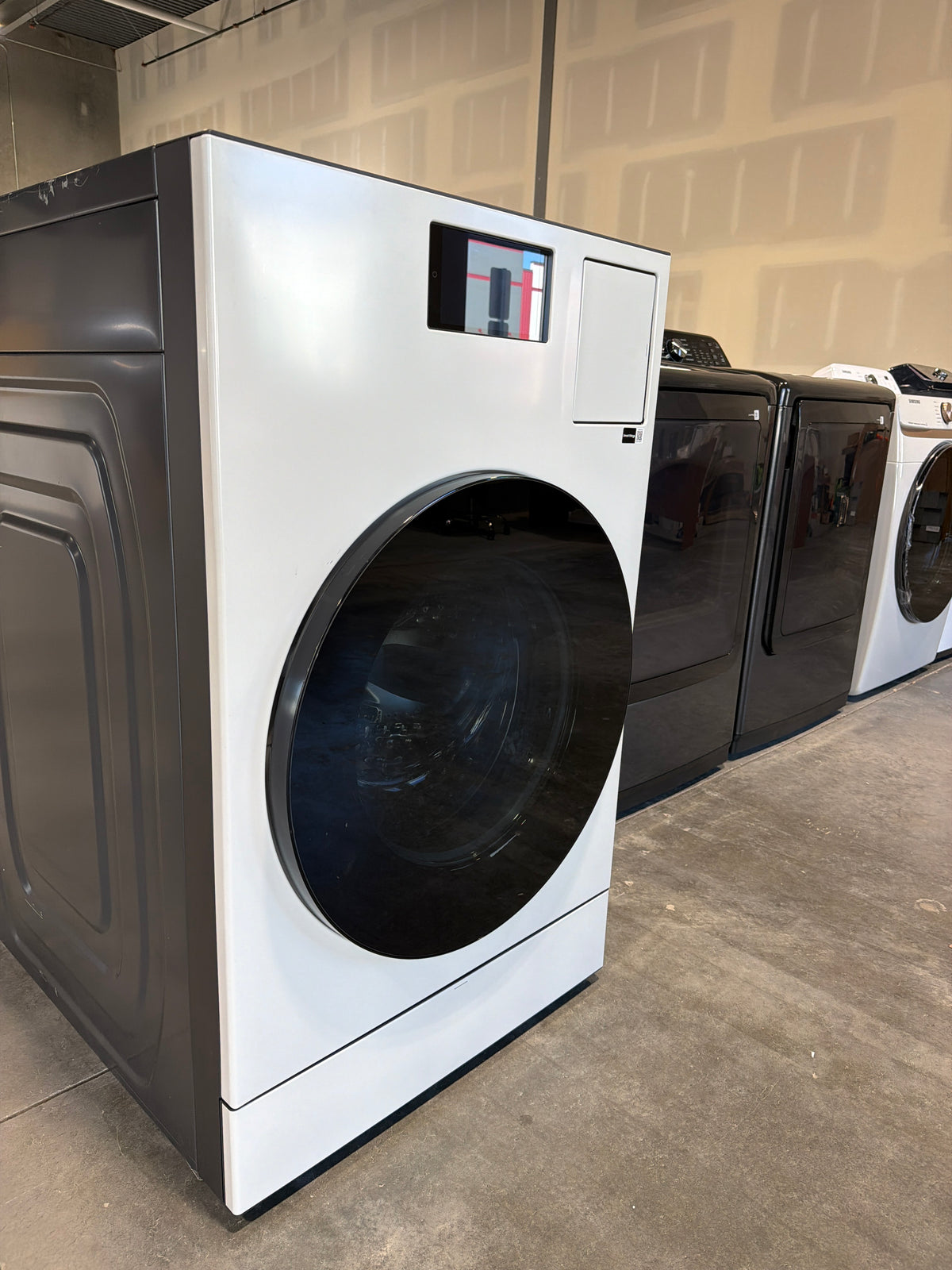 Samsung 5.3 cu ft Bespoke AI Vented All-in-One Washer & Dryer WD90F53AVYUS – T2NP01