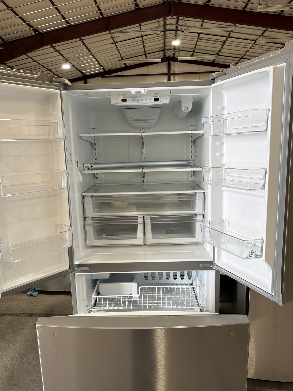 T7ID13 Whirlpool WRFF3236RZ Refrigerator French Door 25 Cu. Ft.