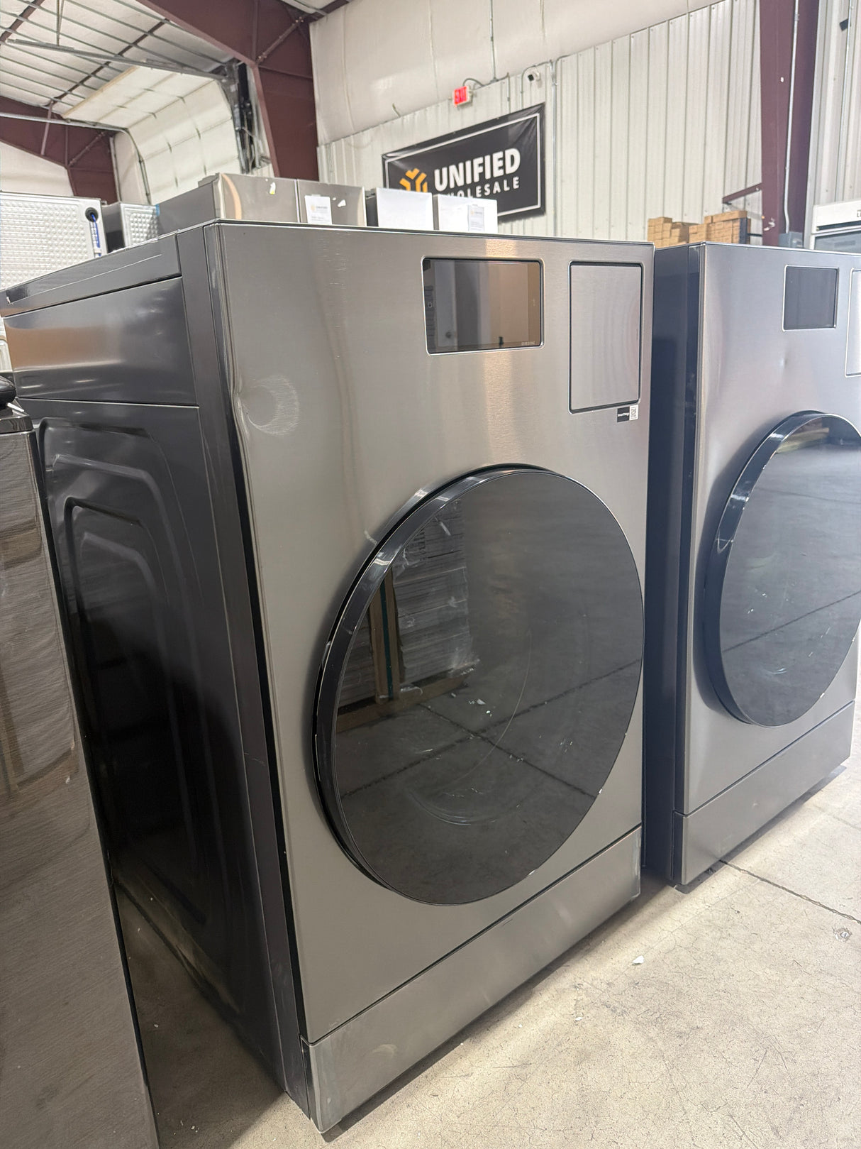T12ID44 - Samsung WD53DBA900HZA1 5.3 cu. ft. All-in-One Washer & Dryer